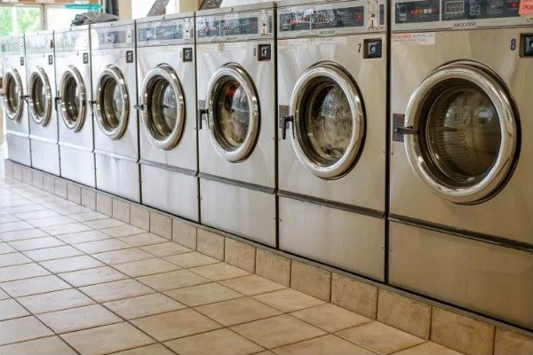 school laundry service